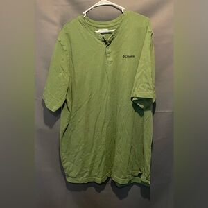 4/$25 bundle deal- Columbia Green Henley T-shirt